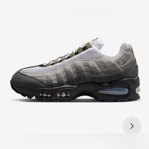 Nike Air Max 95 OG in Medium Olive